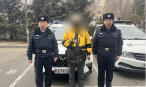 巡逻民警助力外卖小哥找回遗失身份证